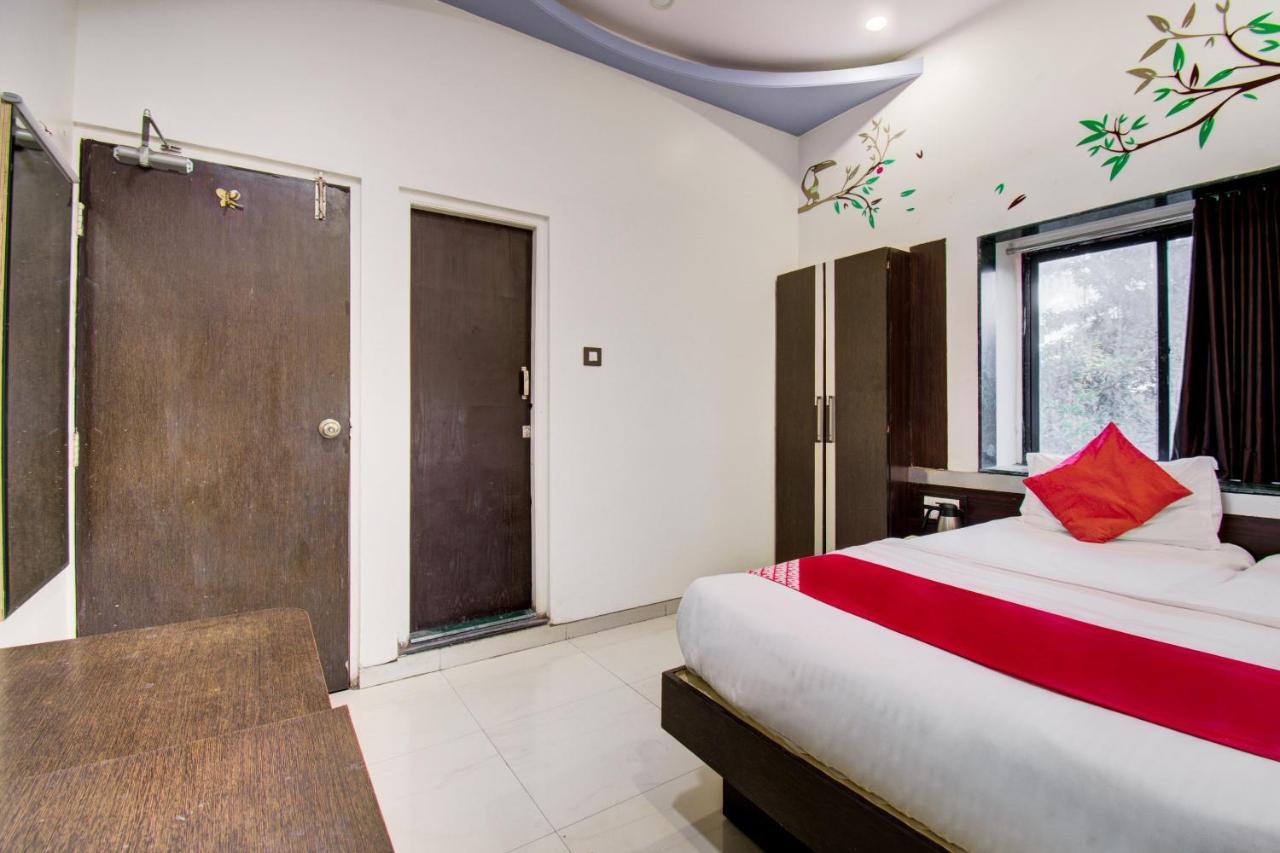 Oyo 11548 Hotel Mrunal Palace Aurangabad  Bagian luar foto
