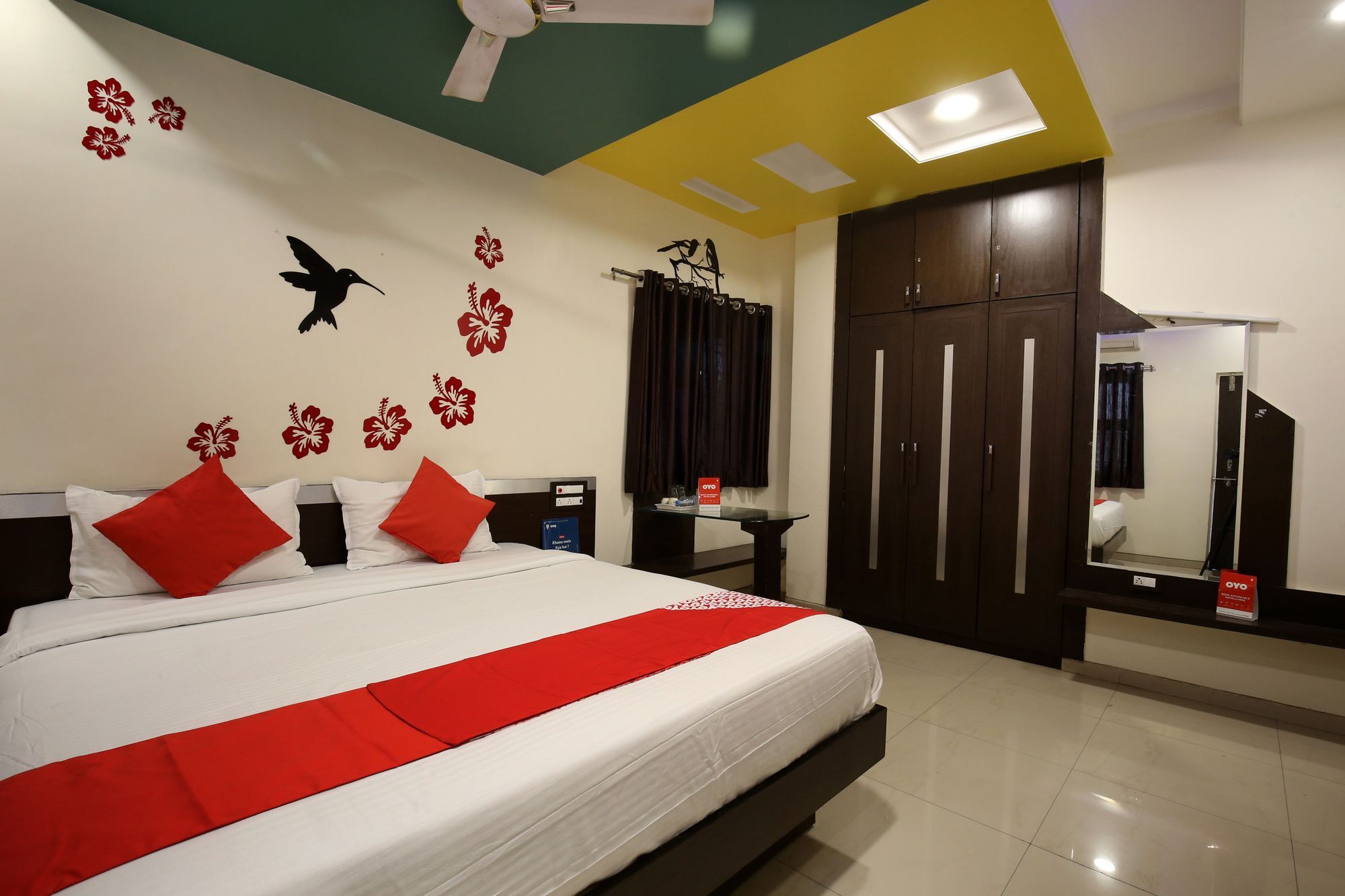 Oyo 11548 Hotel Mrunal Palace Aurangabad  Bagian luar foto